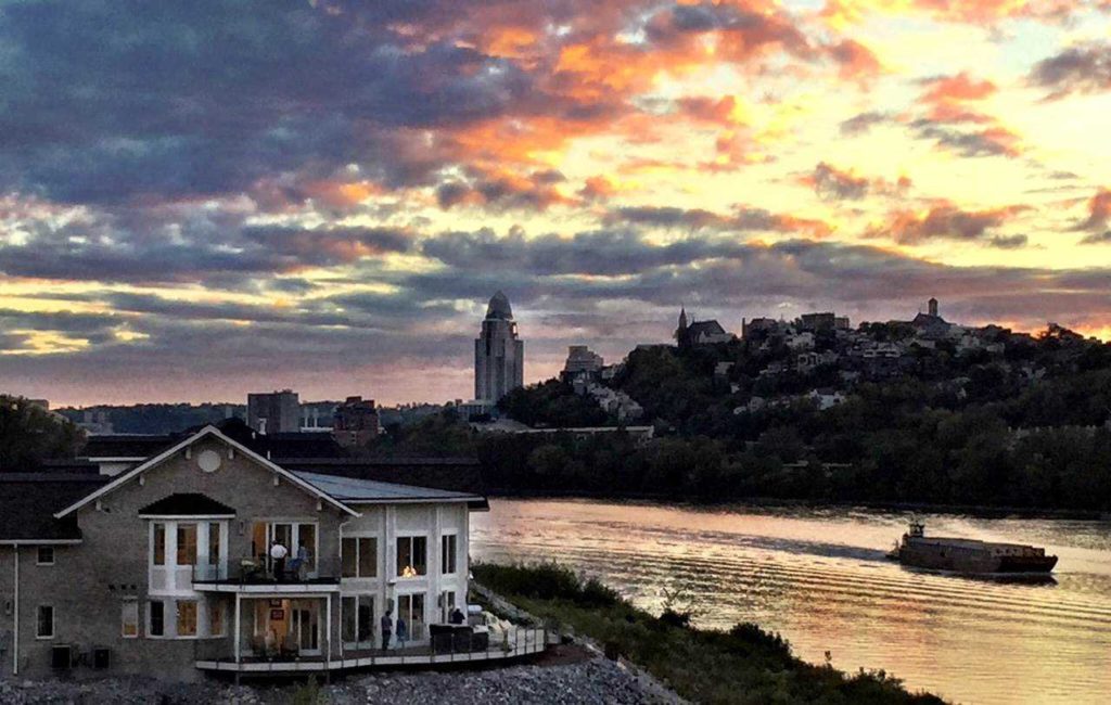 dayton ky historic view and ohio river in Dayton, KY
